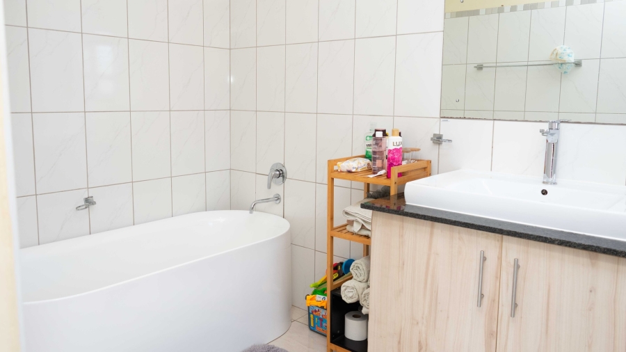 3 Bedroom Property for Sale in Lovemore Park Eastern Cape
